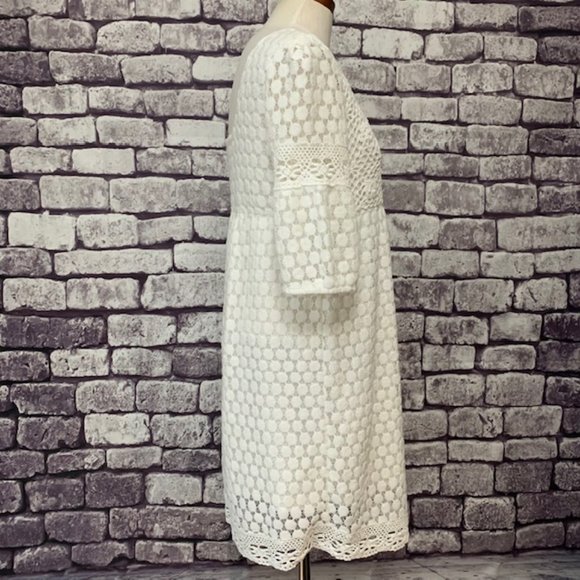 Solitaire White Lace Dress Size Medium - Picture 9 of 10